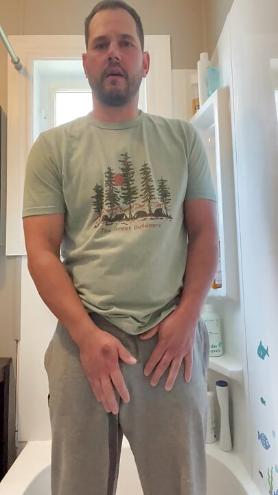 Pee sweatpants