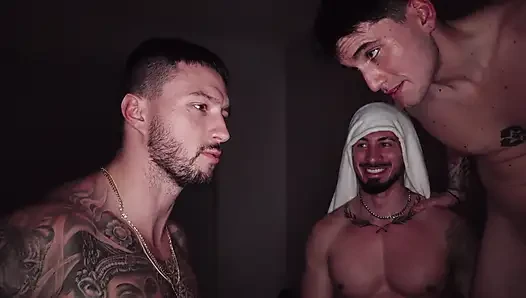 İlk olarak çift vajinal olan amatör Şilili