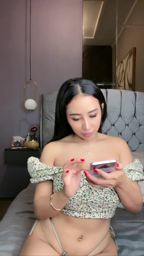 Indonesian model horny when videocall sex | Clip 1