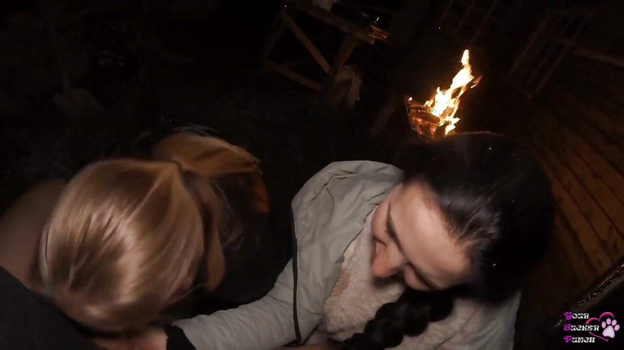 FFM Threesome Sucking on the Backyard - Outdoor Double Blowjob - Oral Creampie