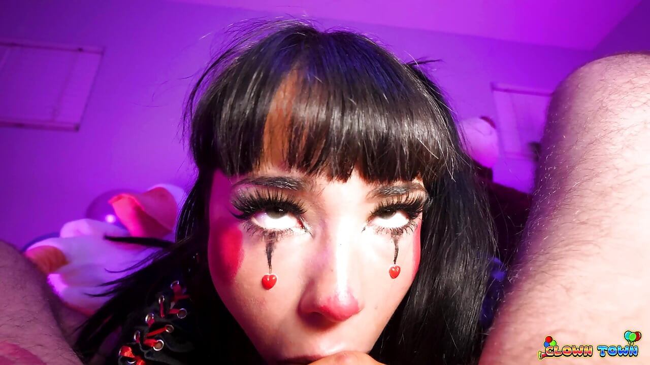 Clown town ep.5 süße beca barbie ist eine verrückte sperma-hure