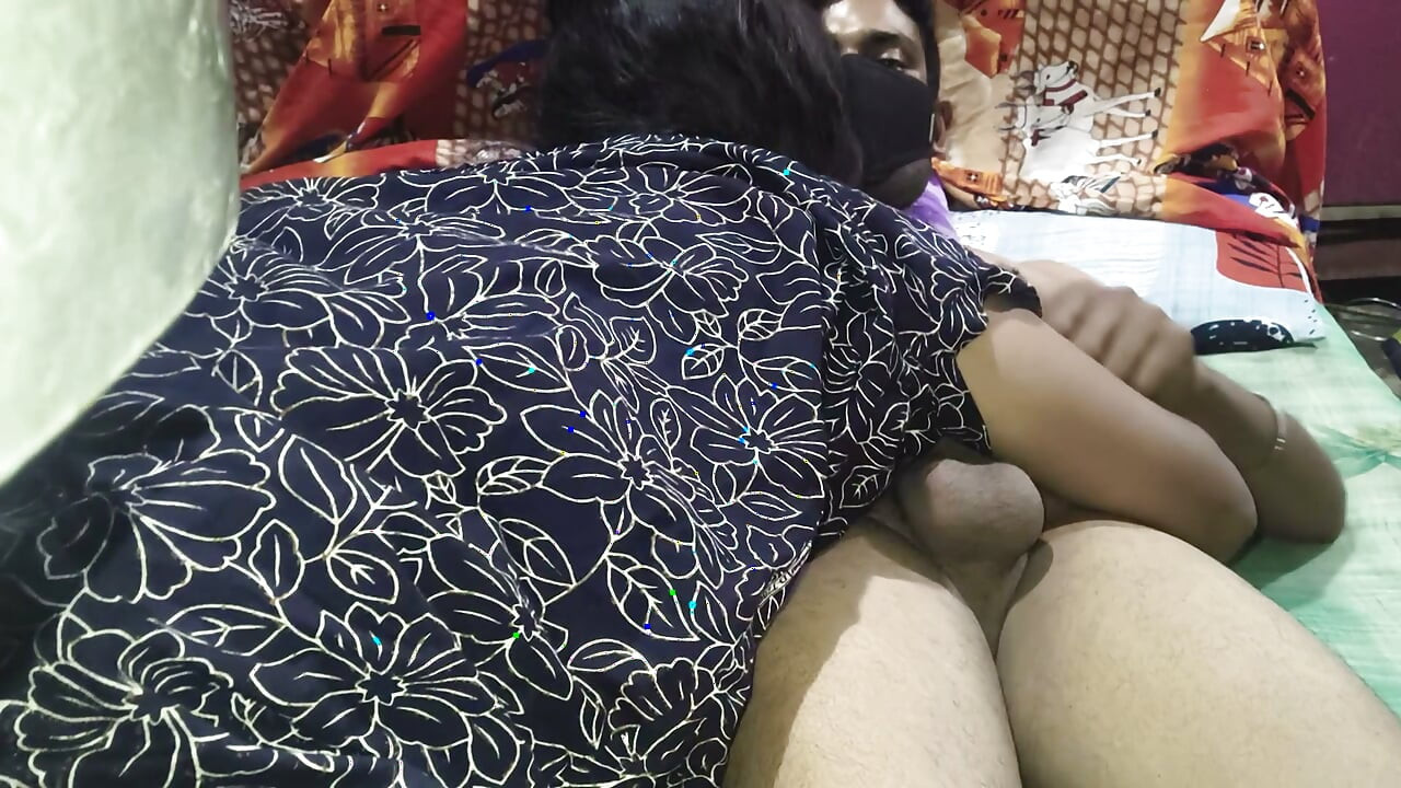 Apni bhabhi ko raat ke akele kamre mein chudai Kiya devar ne