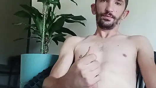 Büyük boşalmasını sağlayan genç kız