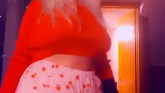 Bir gece için kim olduğumuzu unutalım