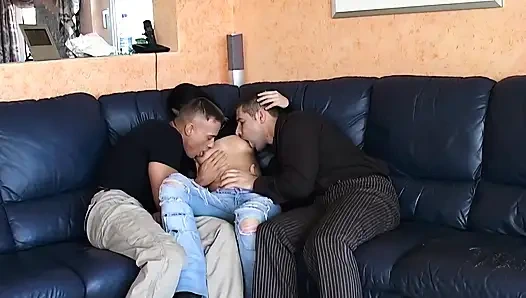 Aşırı Yakın Çekim Amcık Ve Sikiş - Azgın Alman Hatun Parmaklanıyor, Emiliyor Ve Yakın Bir Şekilde Sikiliyor