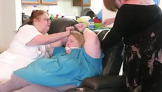 Ssbbw jungfrau ist auf meine 2 BBWs beutet