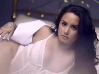 Demi lovato hold