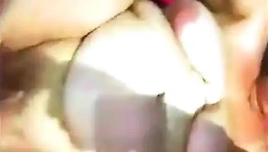 Meraba memek sarung tangan karet merah muda