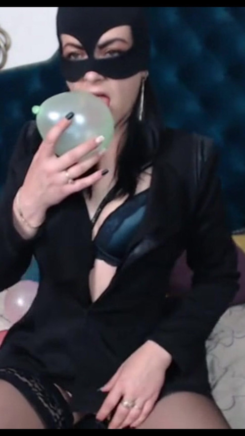 J’espère que tu as déjà imaginé comment tu me baises dans la bouche ? #horny #cute #lips
