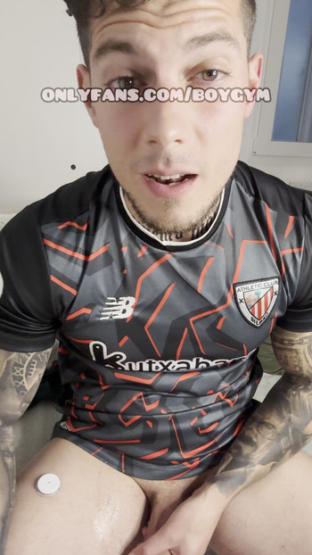 ⚠️SPANISH GAY football player, Cums With No Hands