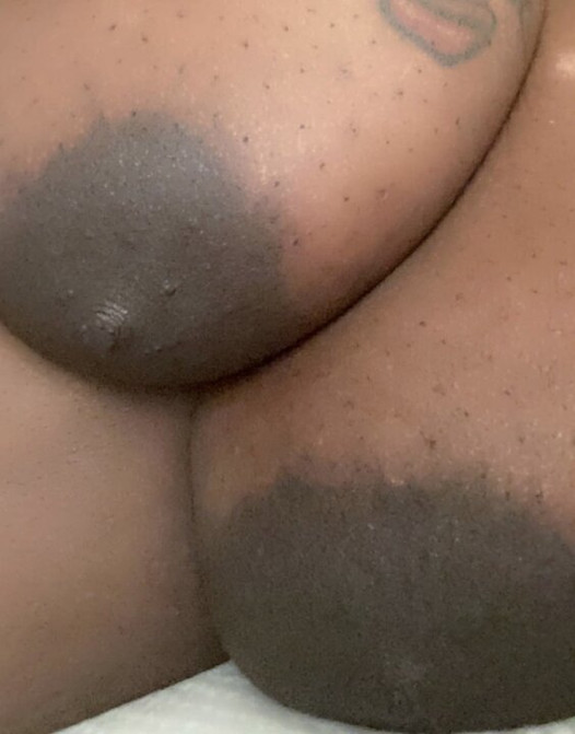 Grandes tetas de chocolate