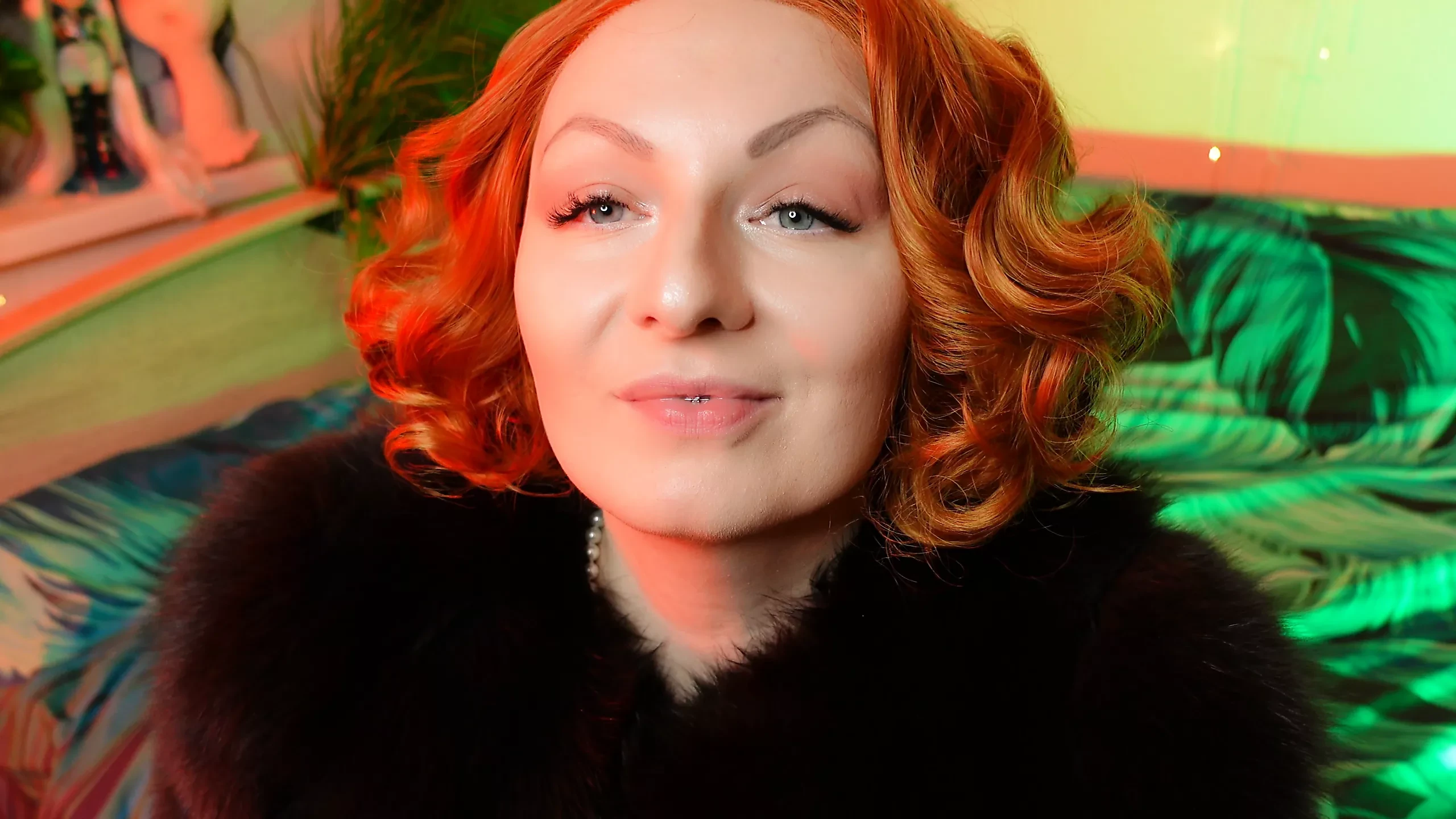 Kürklü seksi kısa eldiven fetiş videosu - cinsel domme arya grander