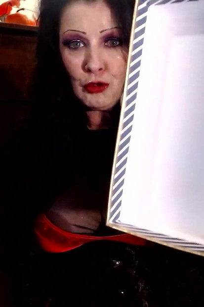 Ruj roșu gros - rață buze naturale slabe