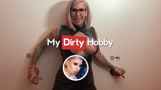 Mydirtyhobby - une amatrice avide de sperme essaye le gloryhole