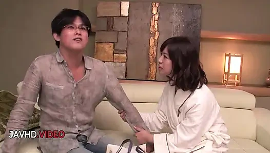 Pengalaman creampie wakaba onoue yang luar biasa dengan kontol tebal dan payudara gemetar