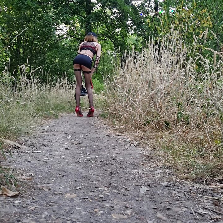 SchooL❣️Teacher shows off in the car park of La Faisanderie. [⁵Jul²⁶] ²⁰h ²³h VaneSsaBiTCHx PariSChienneTrvprod⁹¹