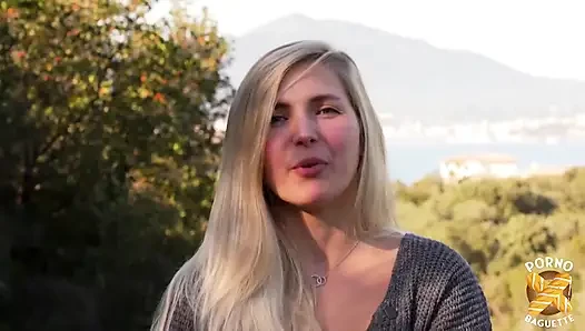 Хорошенькую блондинку Chloé грубо трахают