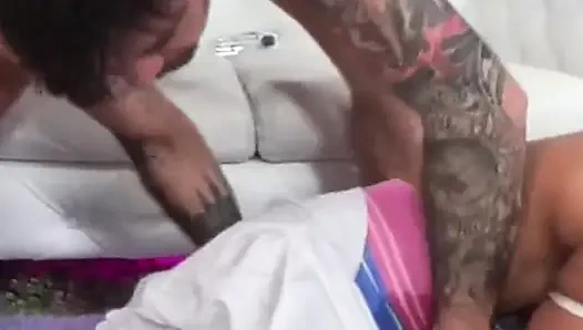 Sasha tatchas muschi wird gefickt und sie duscht!