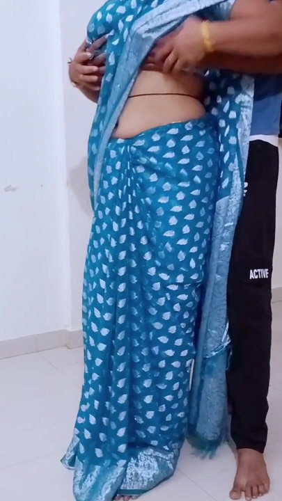 Rhea Bhabhi had sex with a fan maker | Clip 1