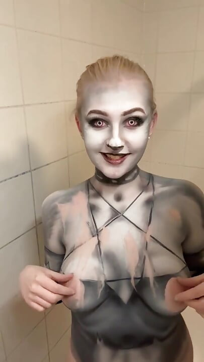 Cosplay Loona Wolf Body Paint Removal & Tit Play