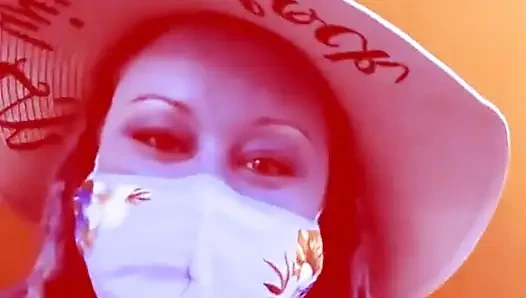 Kadın kılıklı sürtük tüm versiyonlarını eğitiyor plaj videosu