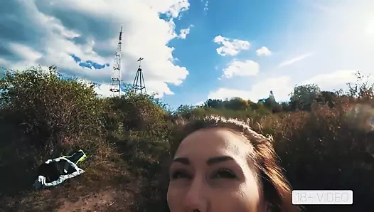 PUBLIC BLOWJOB AND CUMSHOT IN THE MOUTH SLUSTY FITNESS MODEL