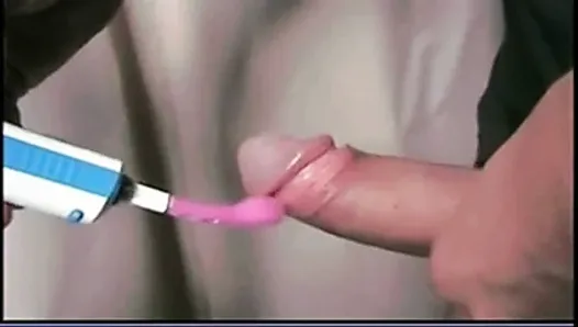 Toothbrush vibrator gives big squirting orgasm