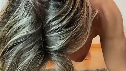 Cute, muscle mommy does push-ups naked - multiple camera angles, pussy views