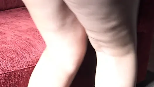 Istri yang lagi selingkuh ngebiarkan aku ngentot memek jadulnya tanpa perlindungan
