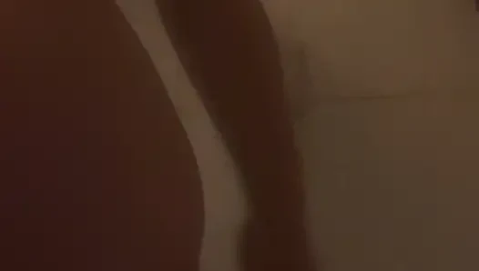 Duşta anal eğlence