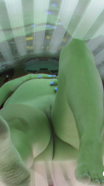 Czech Solarium 325: Pregnant Woman Enjoys an Intimate Moment on Camera