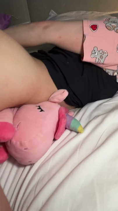 STEPSISTER LOVES IT WHEN I HUG AND FILL HER WITH CUM | Clip 1