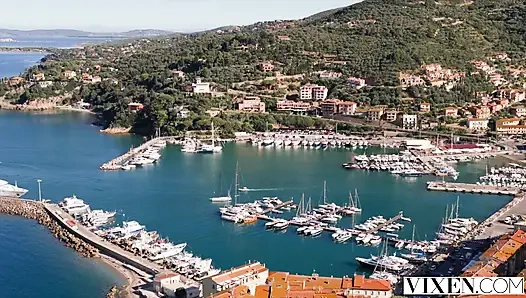 VIXEN Hot Blonde Tourist Nicole Nixon Gets Filled Up By Stranger In Holiday Sex Adventure