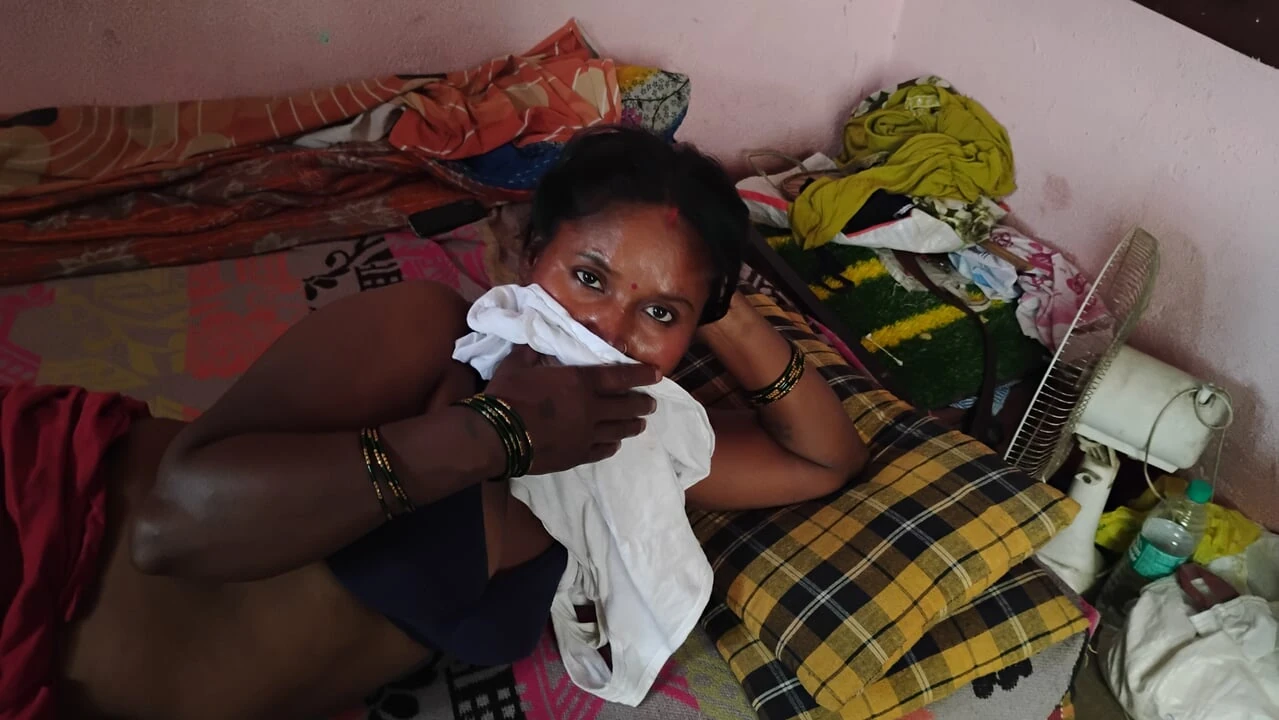 Sateli Bhabhi Ji Ko Raat Me Bohat Maje Manaya Tab PeLa