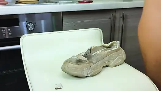 Broken Shoes! Alice ezilmiş yaşlı kirli ayakkabılar bölüm 2