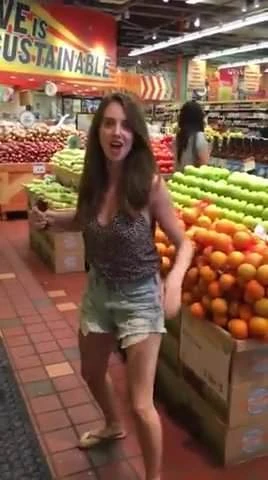 Alison Brie - singing in a grocery store