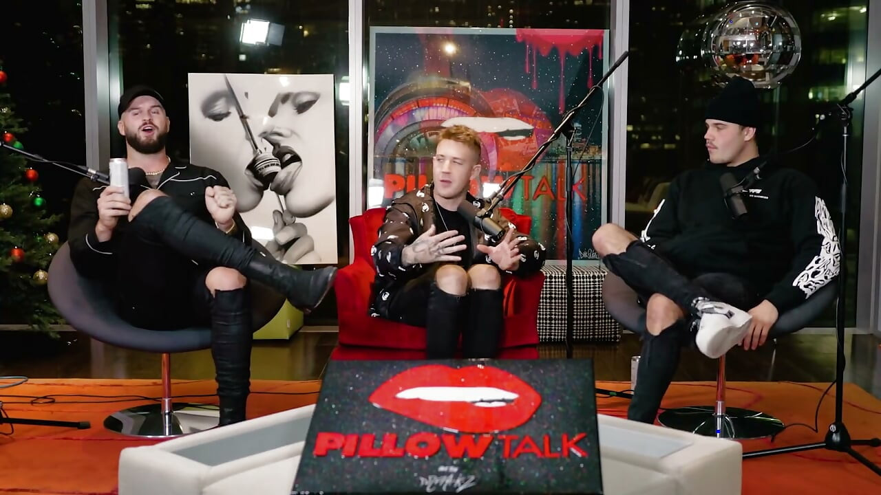 Brad Sousa frågar Jake Paul hur hans d * ck smakar !! (Tana Mongeau Drama)