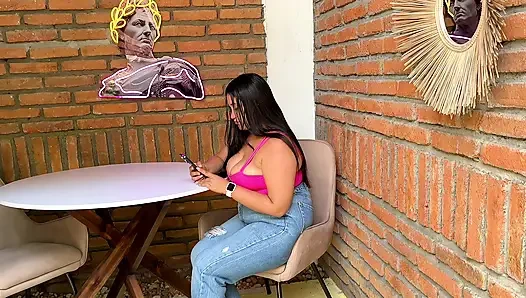 Fucking without a condom with my stepfather's best friend I squirt at his cock