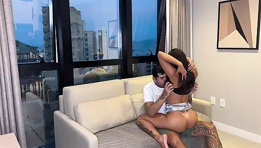 BÜYÜK GÖTLÜ KOMŞUMDAN BEKLENMEDIK BIR ZIYARET ALDıM