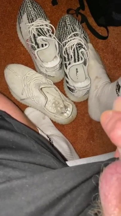 Cum on Sneaker 2