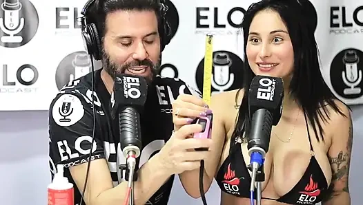 Interview mit Elo Podcast endet mit vielen würzigen Fragen, die mich erregt, jenifer spielen