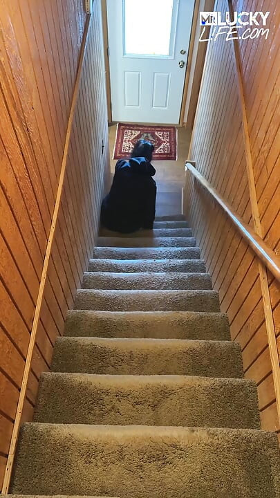 Roxie Sinner настолько горяча, что она заставляет снег таить