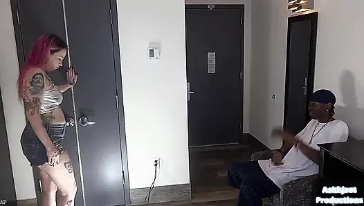 A Hott Stripper'z Thighz Get Used 4 a Hard Fucking