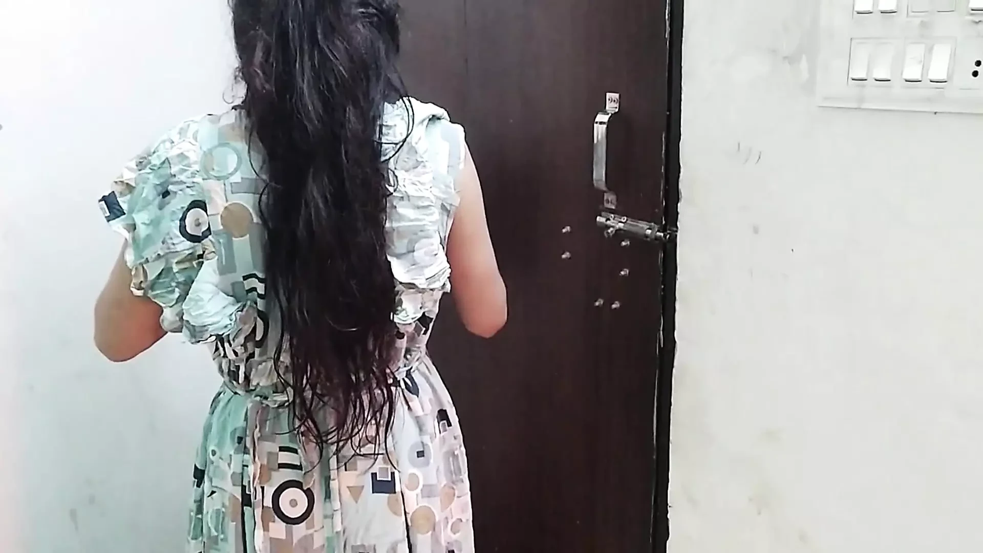 Chachi ko Sari khol kar jabar dasti chod diya