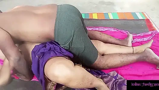 Üvey anne içerken üvey oğlunu baştan çıkarıyor