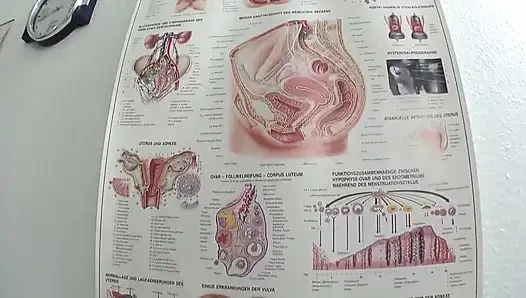 Vibratörle çok edepsiz büyük memeli orta yaşlı seksi kadın mastürbasyonu: en ateşli fışkırtma!