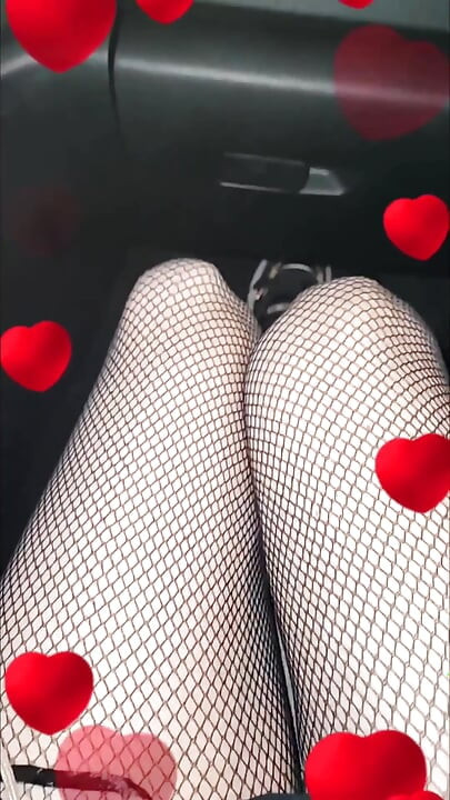 2 Folles Pornit să expună în pădurea Senart, foarte târziu la noapte