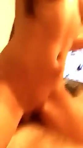 性感宝贝在吮吸和性交后被内射