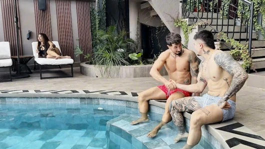 We Double Penetrate a Mexican Woman We Met at the Hotel - Duvan Saray, Verito Aguas & Valentino Roca