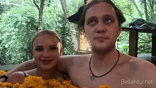 Seks Vlogu - Gerçek Swinger Çift Verlonis ile Orman Yolculuğu